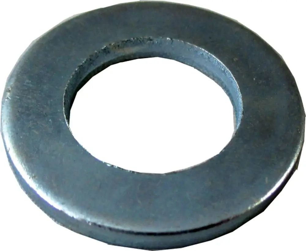 Verzinkte Unterlegscheibe, blauer Farbton, mit zentralem Loch, metallisch, vor neutralem Hintergrund. Produkt von Wolf, geeignet für verschiedene Anwendungen.